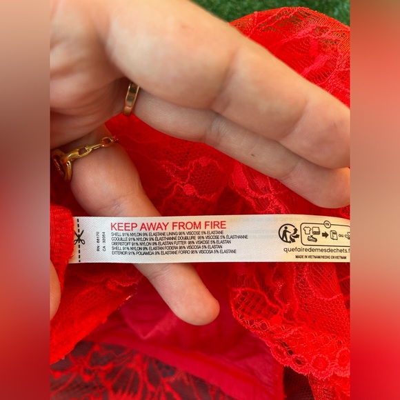 NEW Free People|| Lacey Essential Cami in Red size Large - Picture 7 of 7